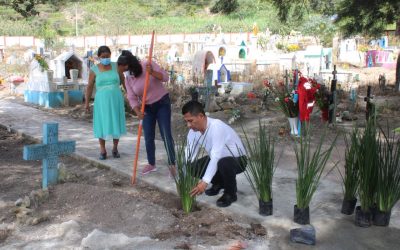 Protección Civil y Saneamiento realizan limpieza en Panteón Municipal