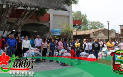 Entrega alcaldesa Orquidia, juguetes a instituciones educativas